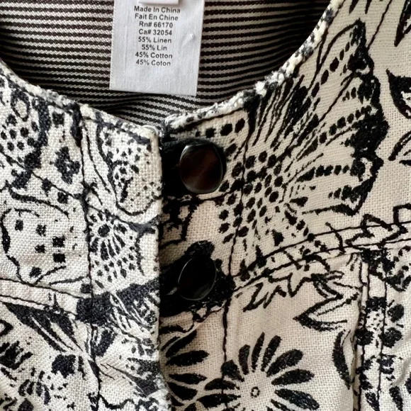 Distressed Floral Cropped Jacket Size L - Picture 4 of 5